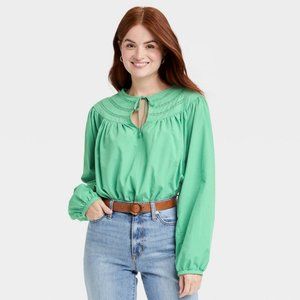 Universal Thread™ Women's Balloon Long Sleeve Tie-Front Blouse Size S